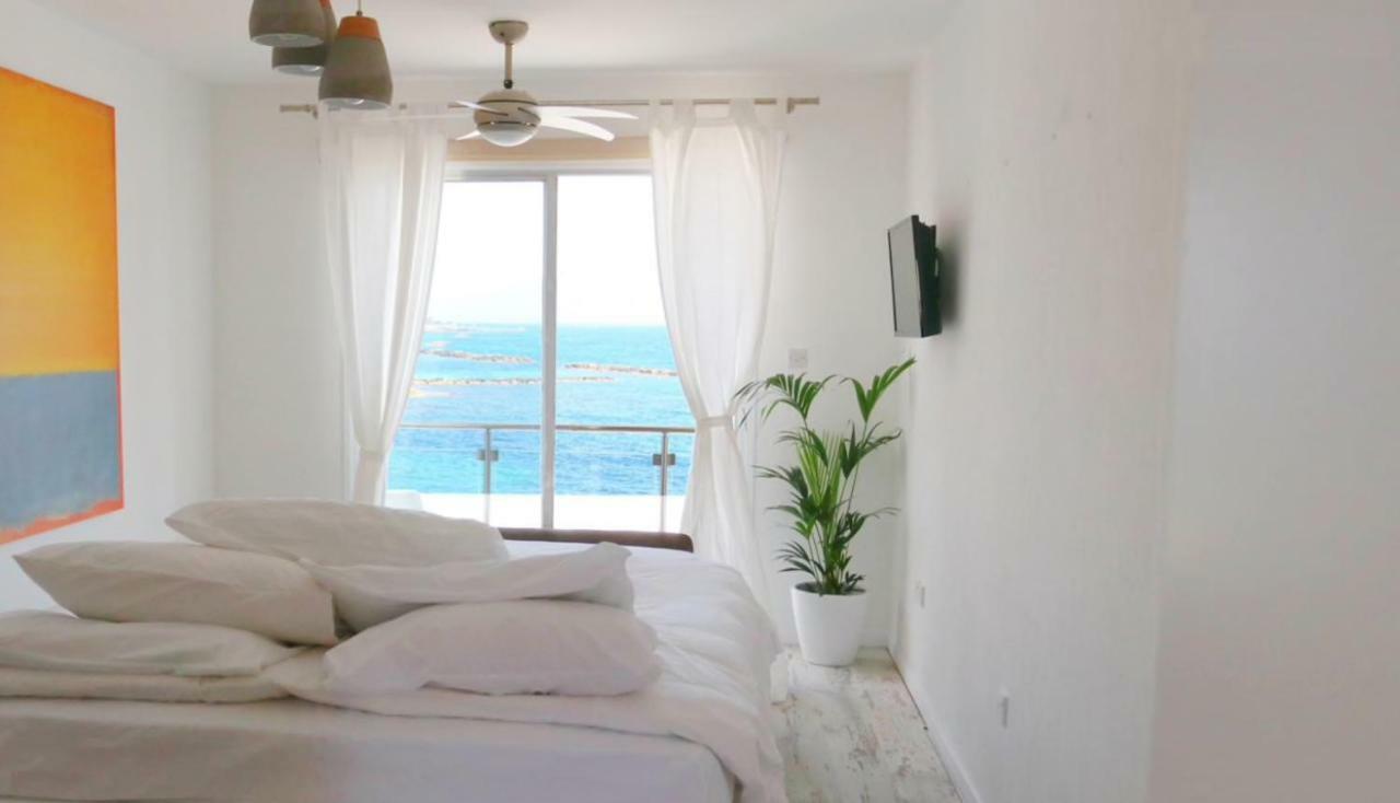 Nomasuites - Sea Studio Paphos Bagian luar foto